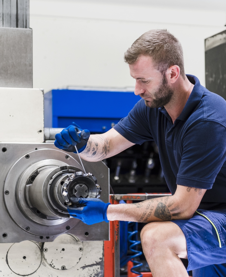 Spindle Rebuilding vs. Replacement: A Decision Guide